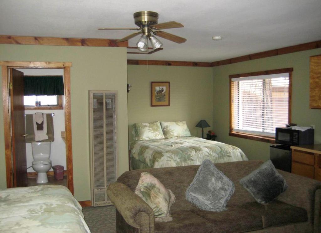 Majestic Moose Lodge - Coptic Village Big Bear Lake Ruang foto
