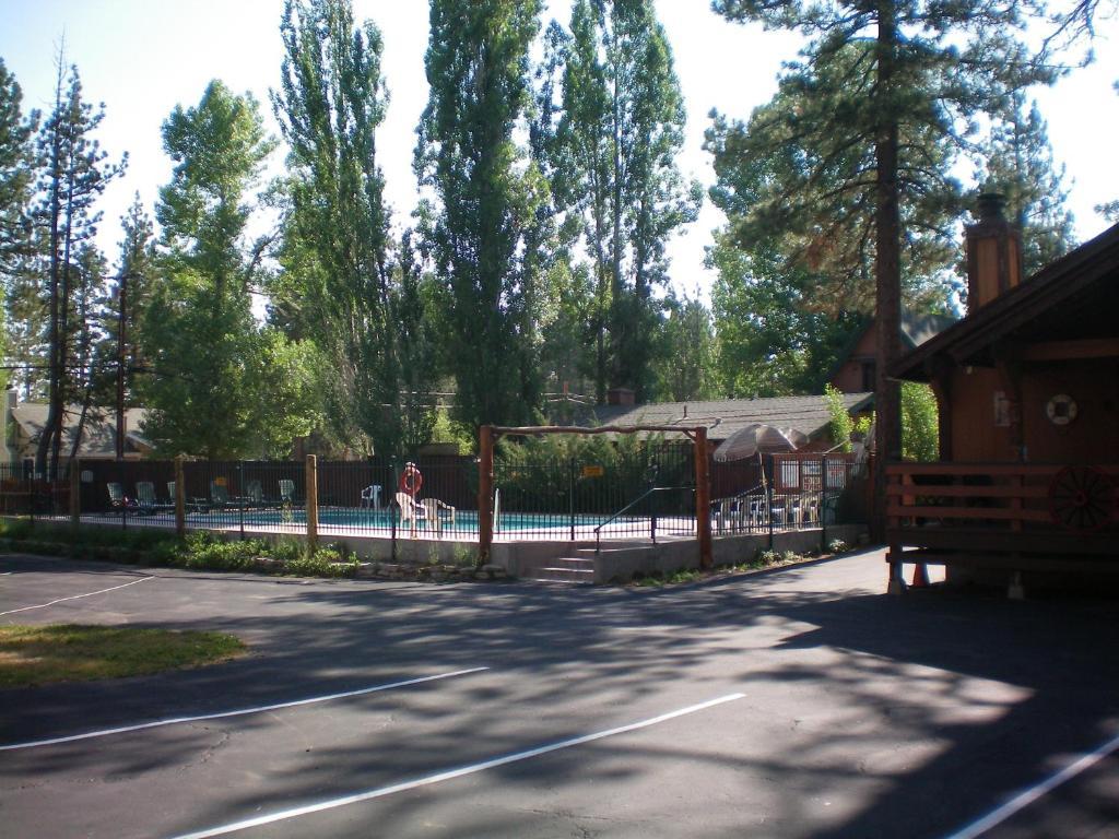 Majestic Moose Lodge - Coptic Village Big Bear Lake Bagian luar foto