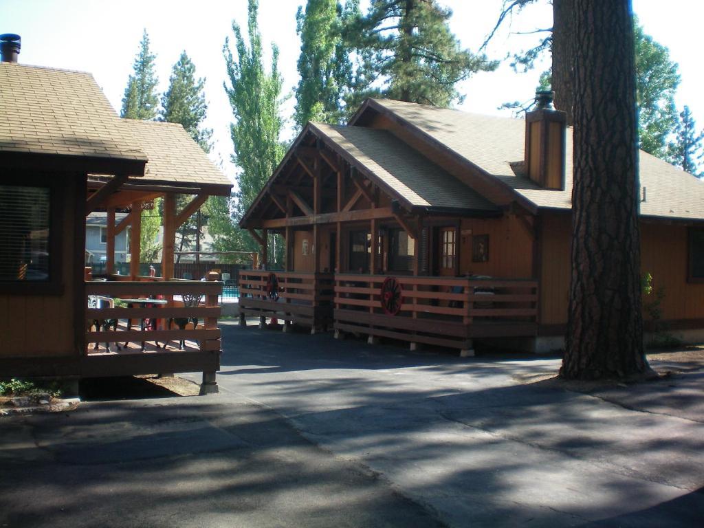 Majestic Moose Lodge - Coptic Village Big Bear Lake Bagian luar foto
